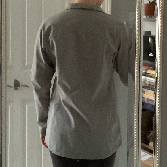 Patagonia Women’s Soft Shell Jacket - Picture 13 of 15